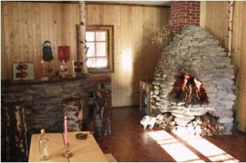 Romania Chata Baraj Leşu, Exterior